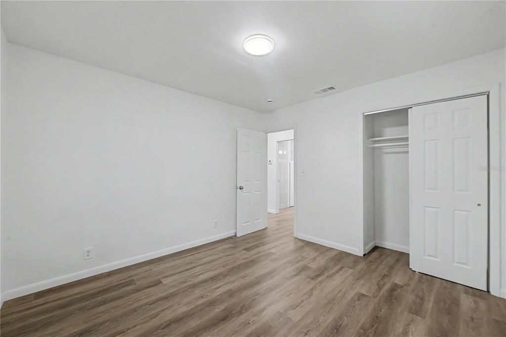 На продажу: $340,000 (3 спален, 1 ванн, 1516 Квадратных фут)