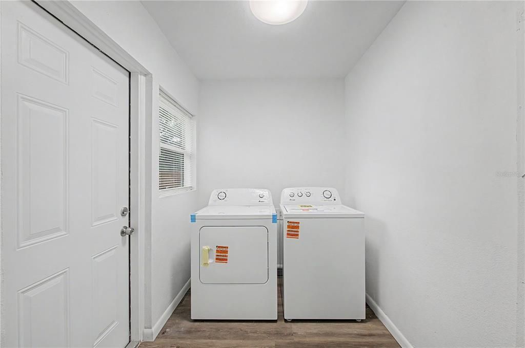 На продажу: $340,000 (3 спален, 1 ванн, 1516 Квадратных фут)