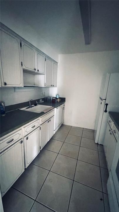 На продажу: $134,900 (2 спален, 1 ванн, 1000 Квадратных фут)