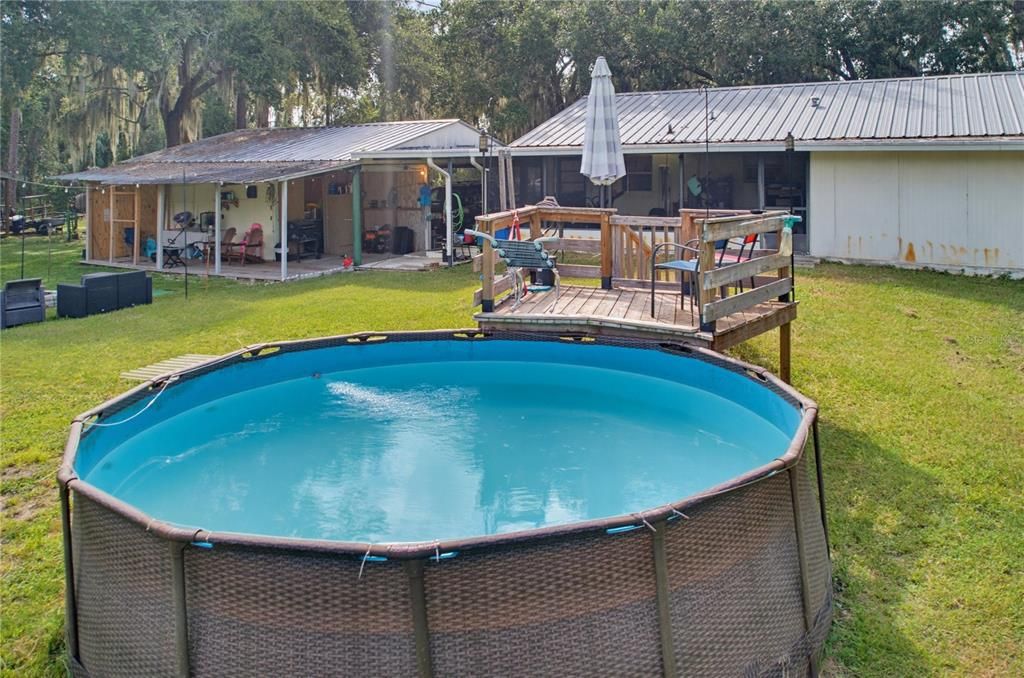 For Sale: $299,500 (2 beds, 1 baths, 1086 Square Feet)