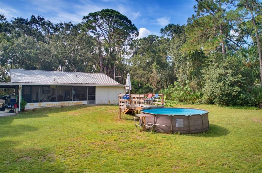 For Sale: $299,500 (2 beds, 1 baths, 1086 Square Feet)