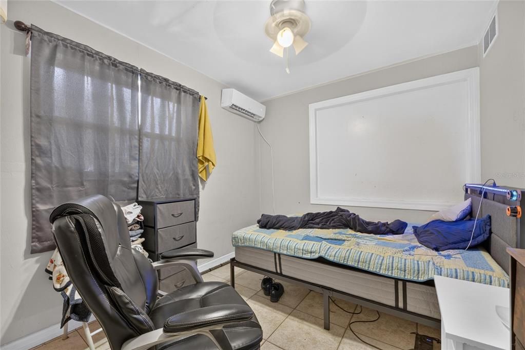 На продажу: $285,000 (3 спален, 2 ванн, 1725 Квадратных фут)