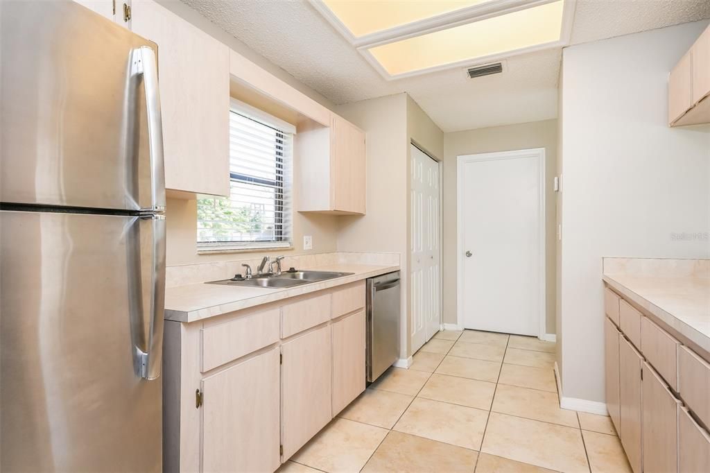 For Sale: $390,000 (3 beds, 2 baths, 1518 Square Feet)