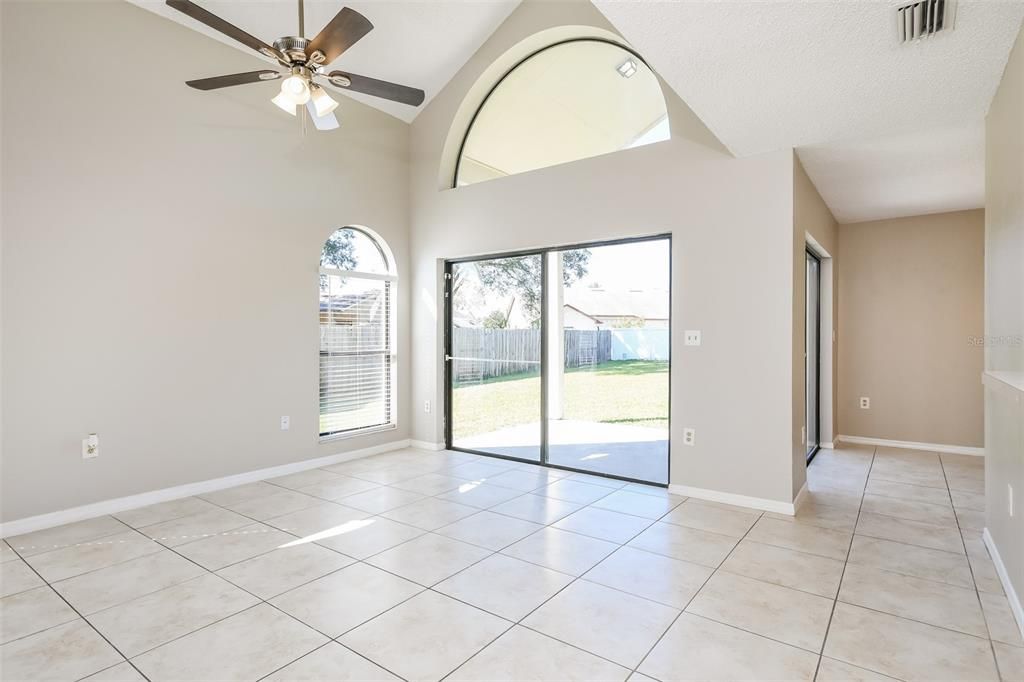 For Sale: $390,000 (3 beds, 2 baths, 1518 Square Feet)