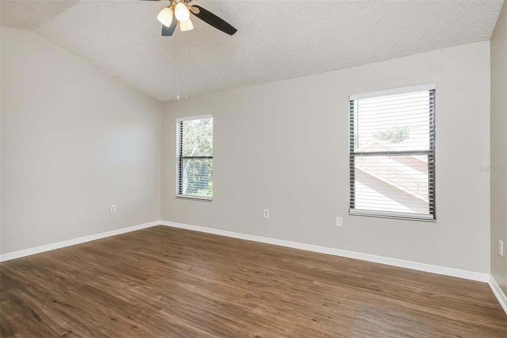 For Sale: $390,000 (3 beds, 2 baths, 1518 Square Feet)
