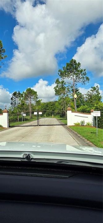 На продажу: $349,900 (6.00 acres)