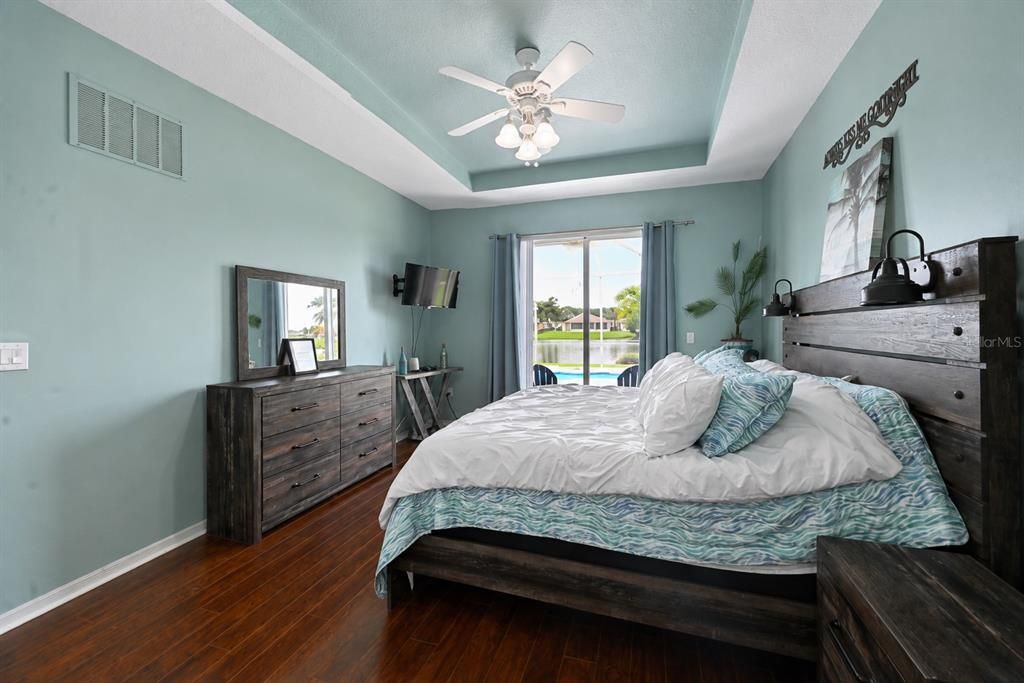 For Sale: $420,000 (3 beds, 2 baths, 1752 Square Feet)