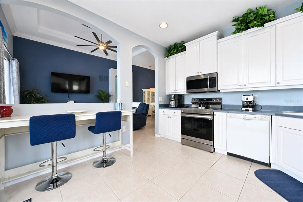 For Sale: $420,000 (3 beds, 2 baths, 1752 Square Feet)