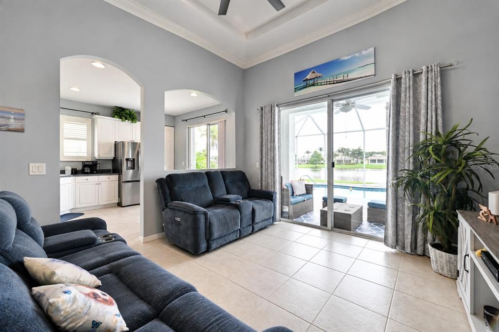 For Sale: $420,000 (3 beds, 2 baths, 1752 Square Feet)