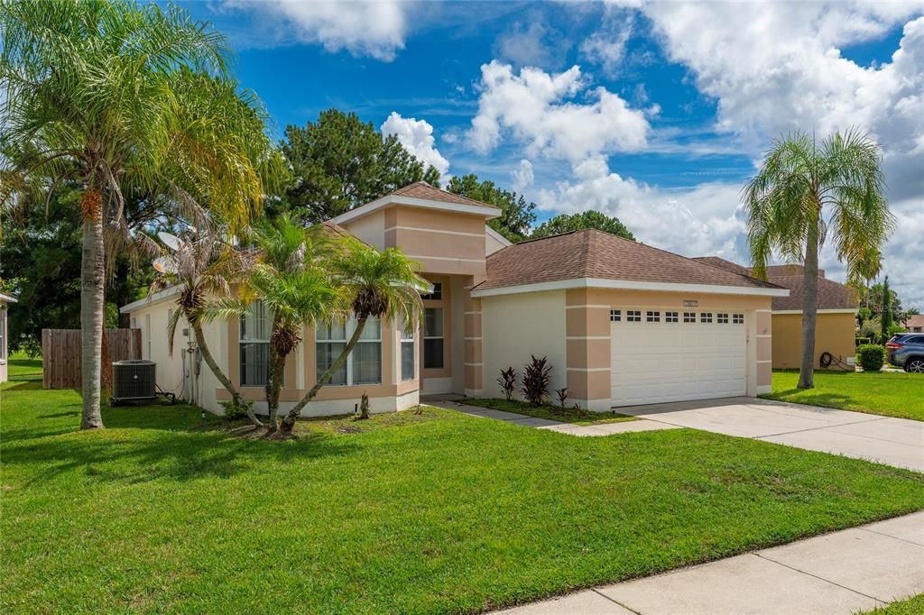 For Sale: $430,000 (3 beds, 2 baths, 1598 Square Feet)