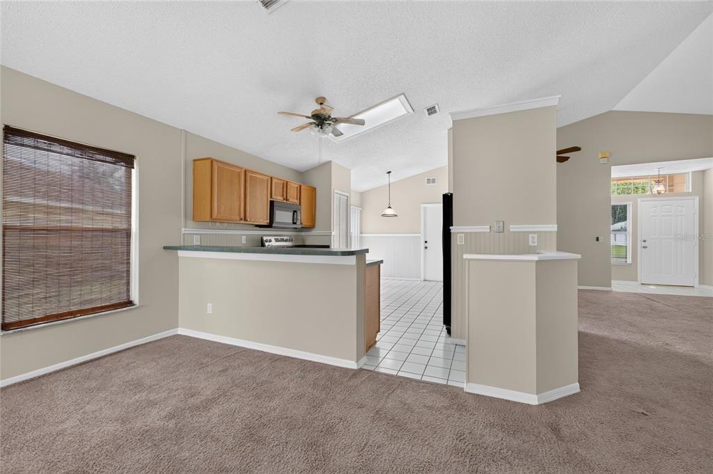 For Sale: $430,000 (3 beds, 2 baths, 1598 Square Feet)