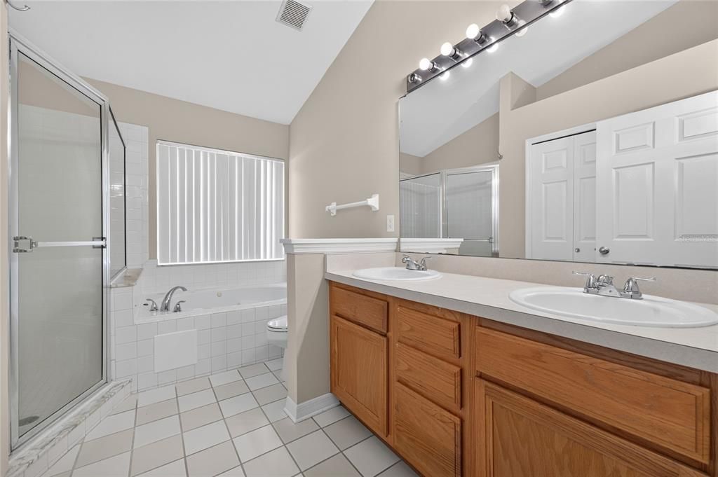 For Sale: $430,000 (3 beds, 2 baths, 1598 Square Feet)