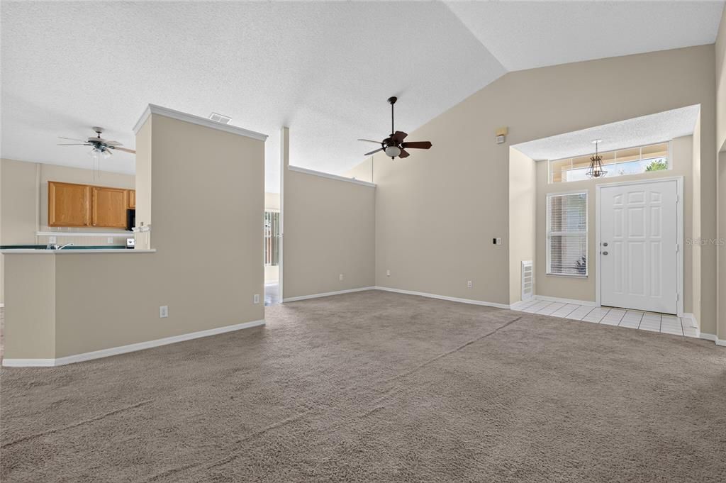 For Sale: $430,000 (3 beds, 2 baths, 1598 Square Feet)