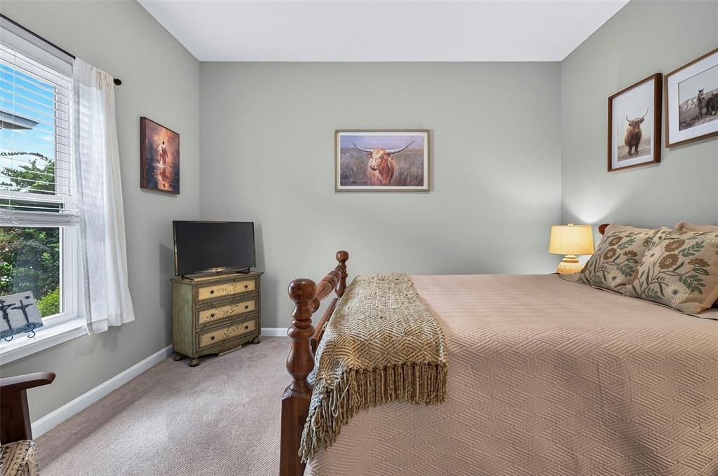 For Sale: $345,000 (3 beds, 2 baths, 1789 Square Feet)