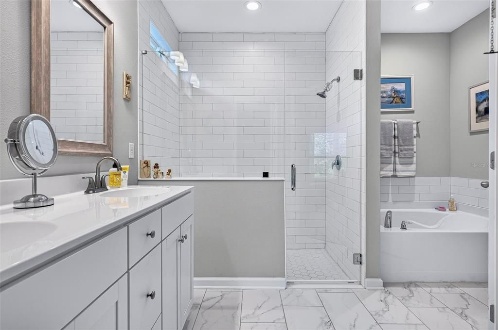 For Sale: $345,000 (3 beds, 2 baths, 1789 Square Feet)