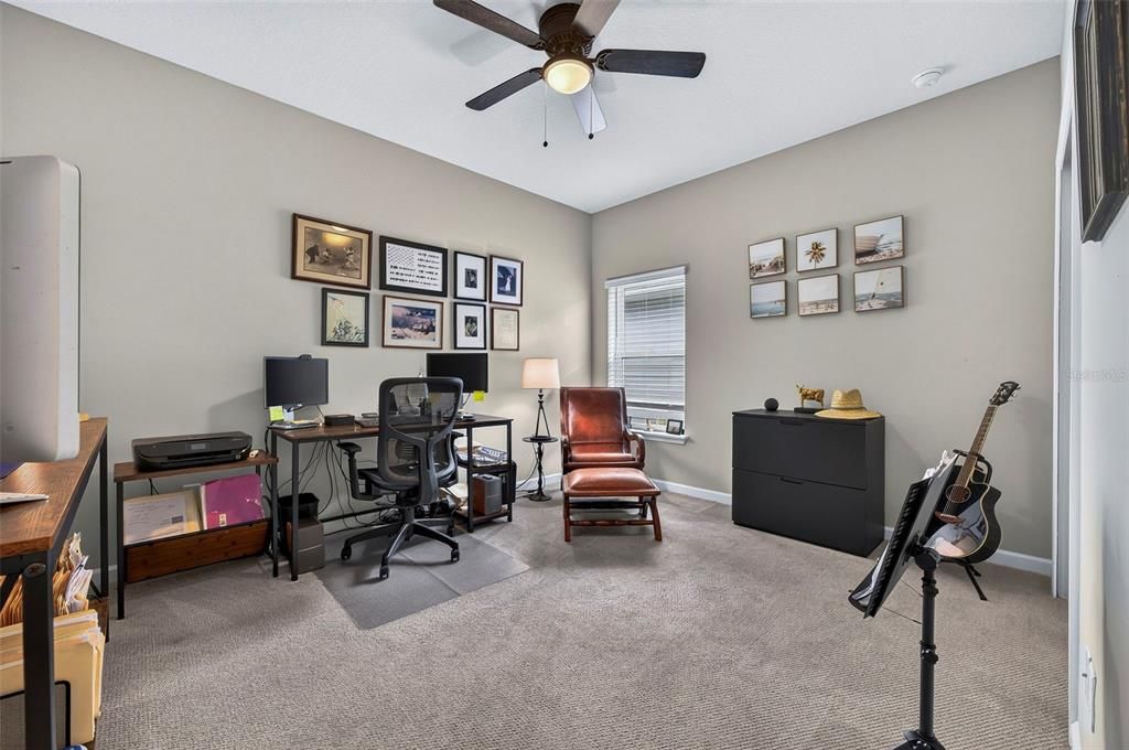 For Sale: $345,000 (3 beds, 2 baths, 1789 Square Feet)