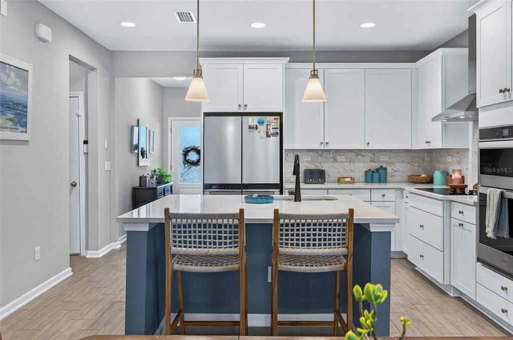 For Sale: $345,000 (3 beds, 2 baths, 1789 Square Feet)