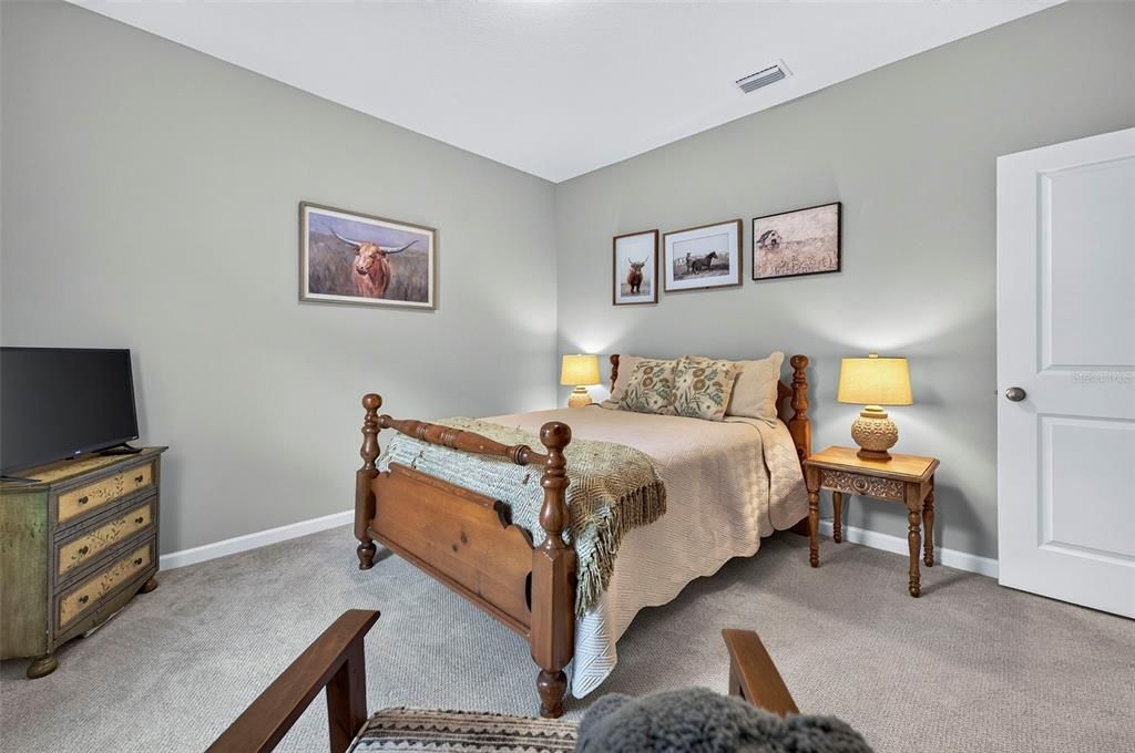 For Sale: $345,000 (3 beds, 2 baths, 1789 Square Feet)