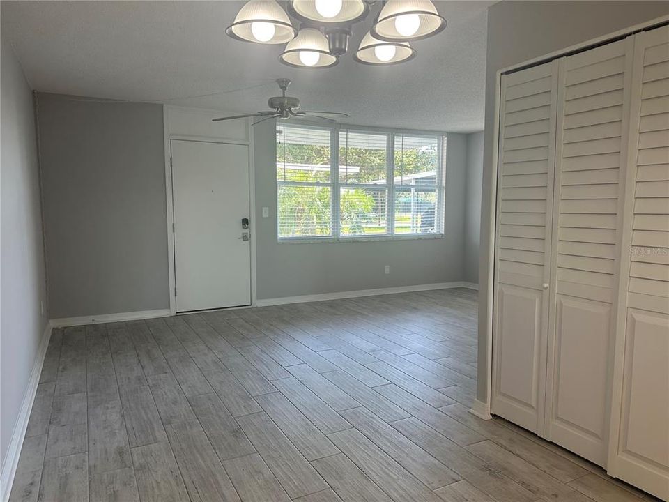 For Rent: $1,650 (1 beds, 1 baths, 825 Square Feet)