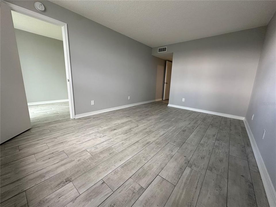 For Rent: $1,650 (1 beds, 1 baths, 825 Square Feet)