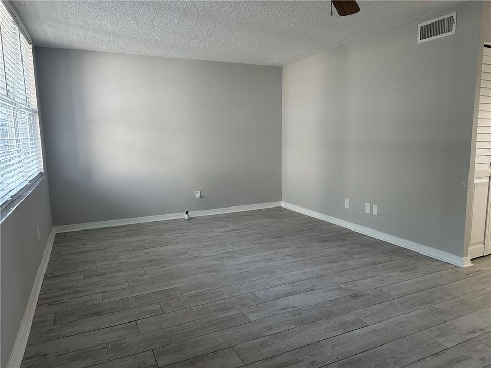 For Rent: $1,650 (1 beds, 1 baths, 825 Square Feet)