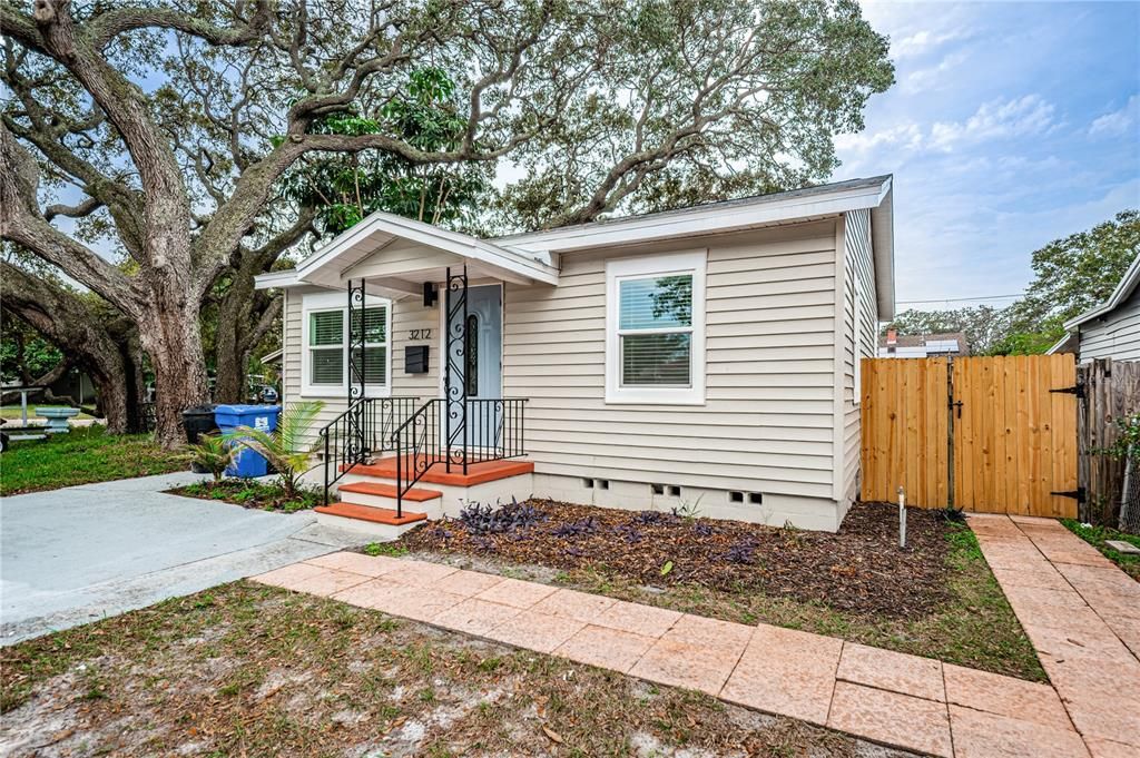 En Venta: $319,000 (2 camas, 2 baños, 1136 Pies cuadrados)