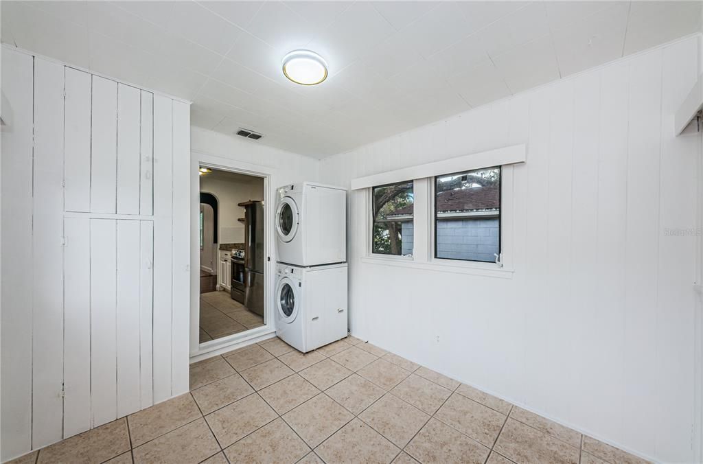 En Venta: $319,000 (2 camas, 2 baños, 1136 Pies cuadrados)