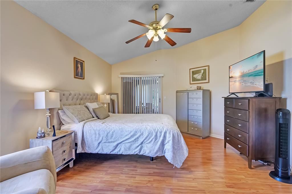 For Sale: $350,000 (4 beds, 2 baths, 2332 Square Feet)