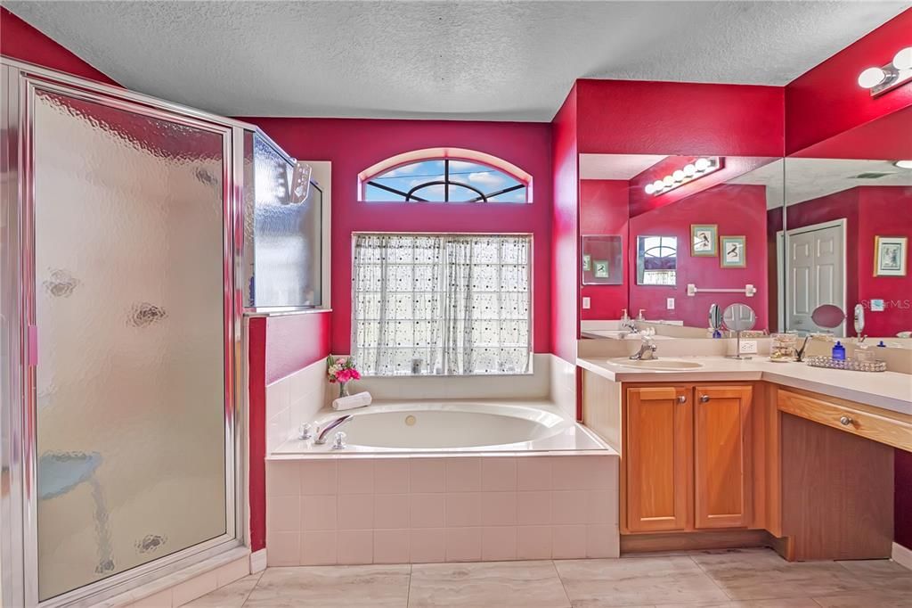 For Sale: $350,000 (4 beds, 2 baths, 2332 Square Feet)
