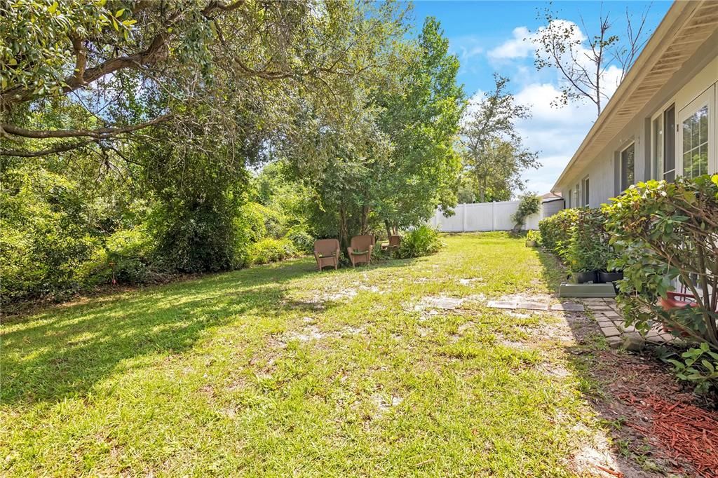 For Sale: $350,000 (4 beds, 2 baths, 2332 Square Feet)
