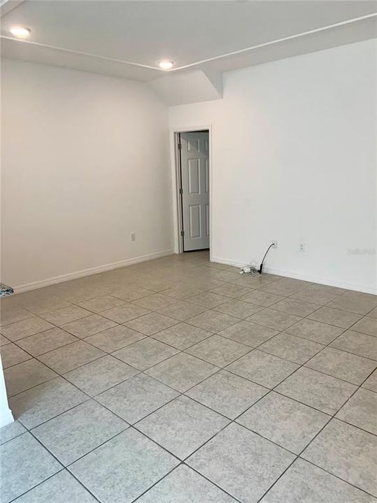 В аренду: $2,000 (3 спален, 2 ванн, 1650 Квадратных фут)