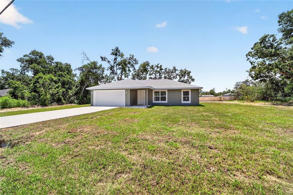 For Sale: $259,900 (3 beds, 2 baths, 1304 Square Feet)