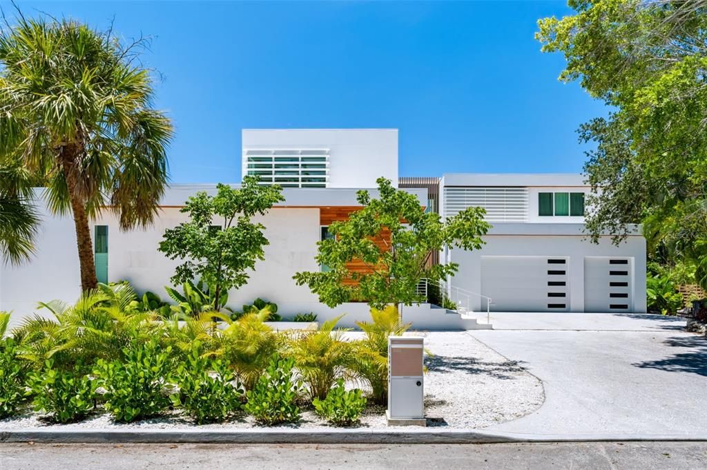 For Sale: $6,300,000 (5 beds, 4 baths, 4841 Square Feet)
