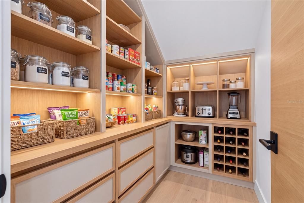 For Sale: $6,300,000 (5 beds, 4 baths, 4841 Square Feet)