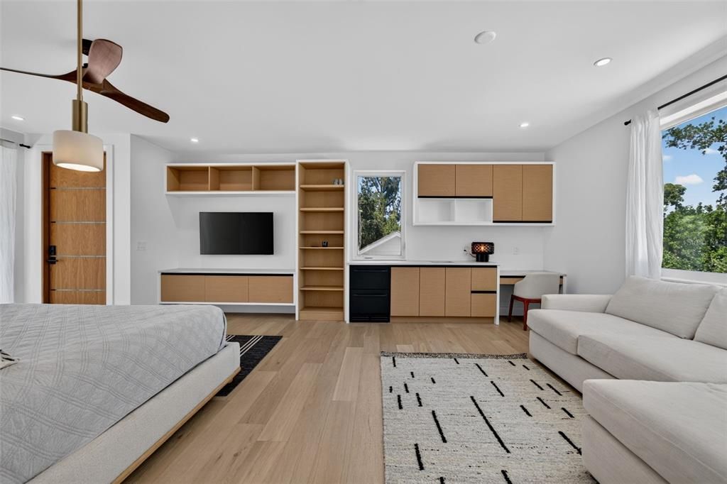 For Sale: $6,300,000 (5 beds, 4 baths, 4841 Square Feet)