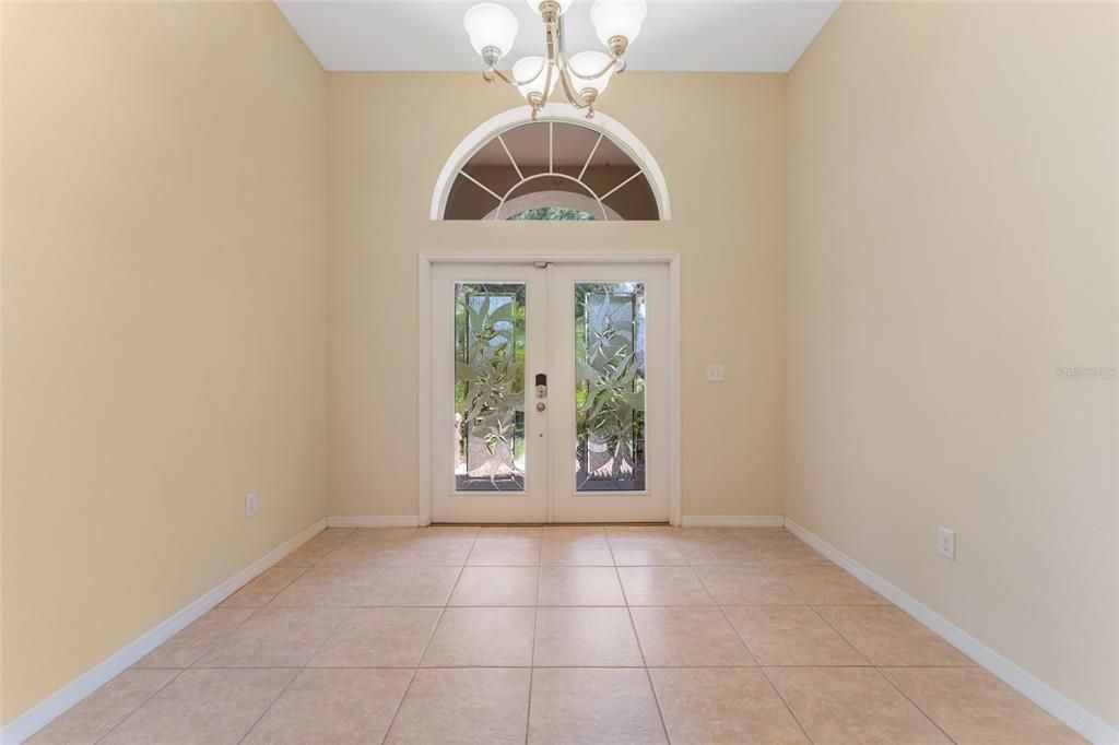 En Venta: $445,000 (4 camas, 3 baños, 2735 Pies cuadrados)