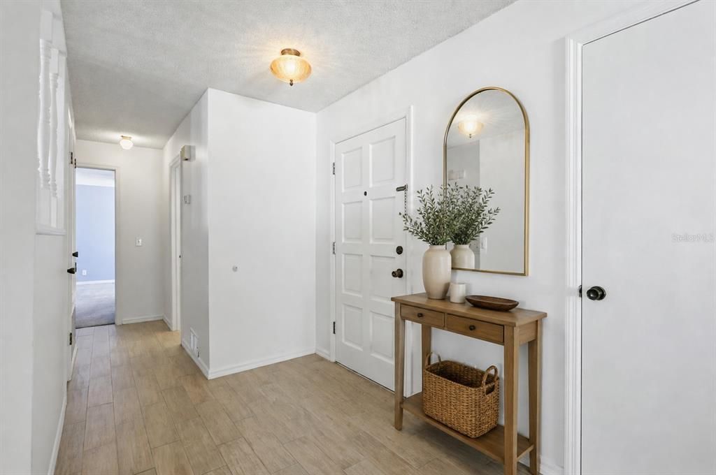 For Sale: $327,000 (3 beds, 2 baths, 1656 Square Feet)