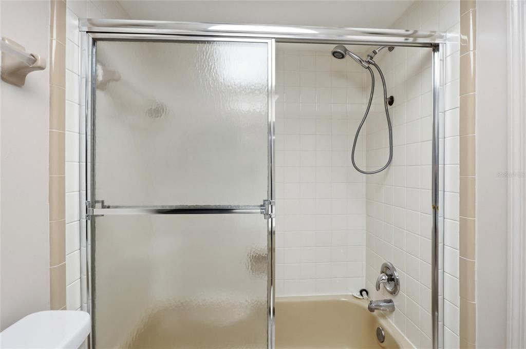For Sale: $327,000 (3 beds, 2 baths, 1656 Square Feet)