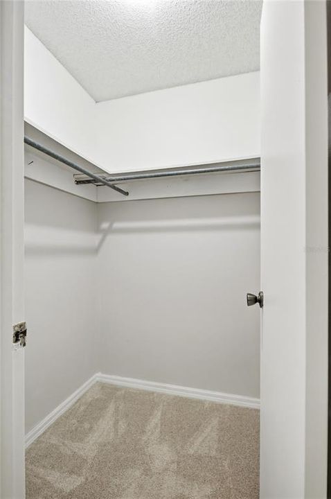 For Sale: $327,000 (3 beds, 2 baths, 1656 Square Feet)