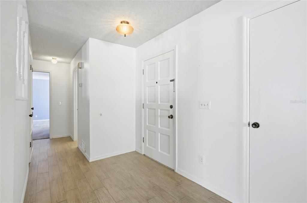 For Sale: $327,000 (3 beds, 2 baths, 1656 Square Feet)