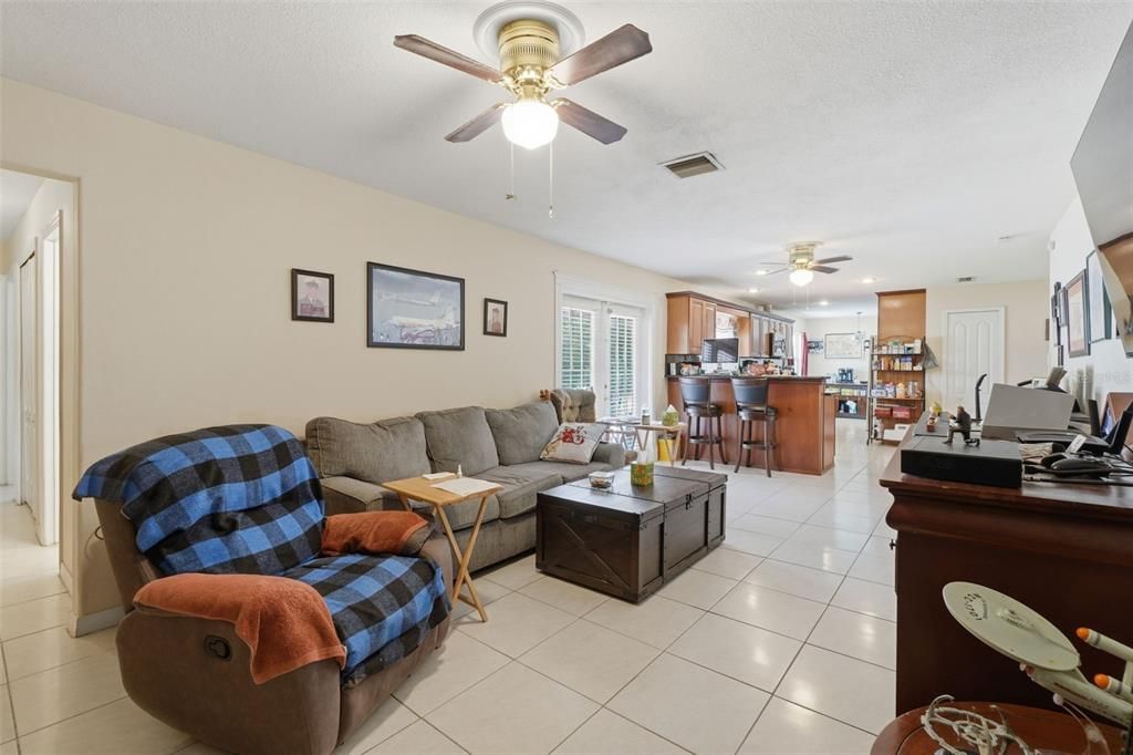 For Sale: $439,999 (3 beds, 2 baths, 1956 Square Feet)