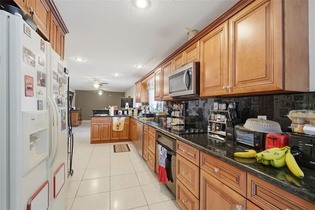 For Sale: $439,999 (3 beds, 2 baths, 1956 Square Feet)