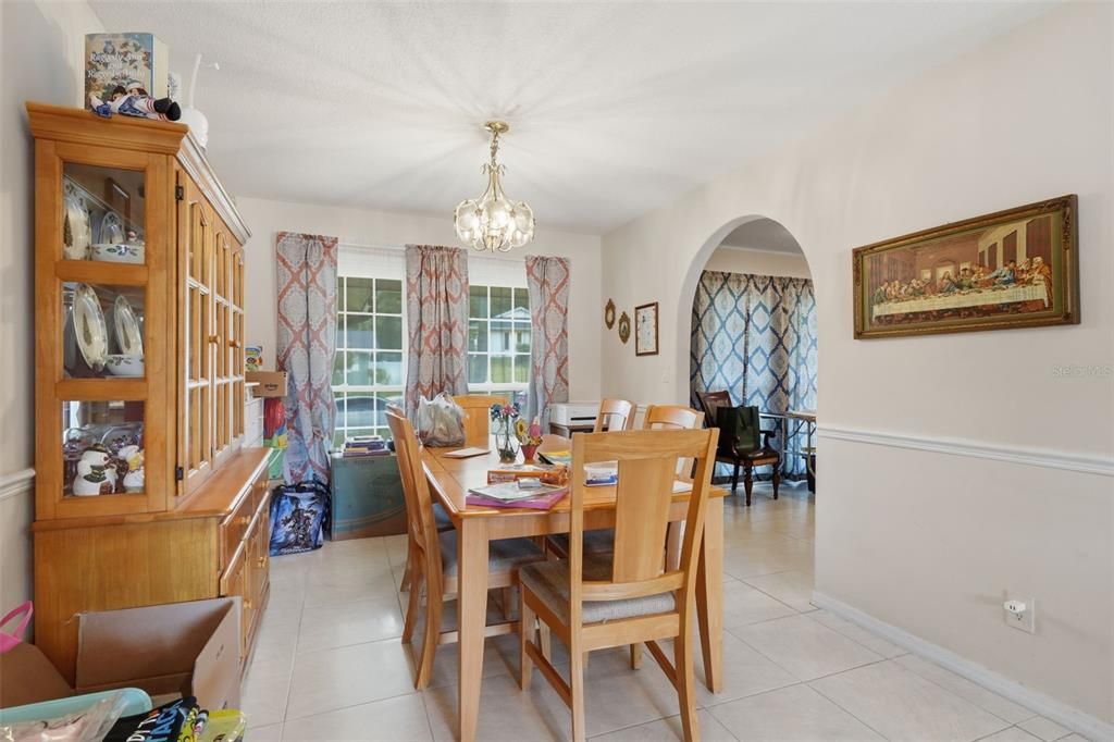 For Sale: $439,999 (3 beds, 2 baths, 1956 Square Feet)