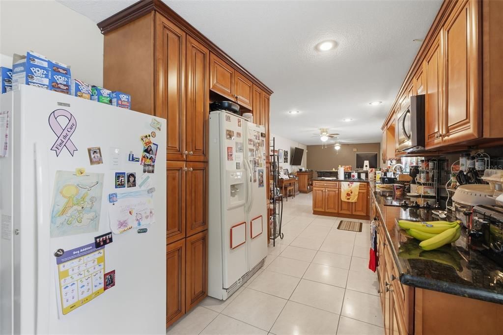 For Sale: $439,999 (3 beds, 2 baths, 1956 Square Feet)
