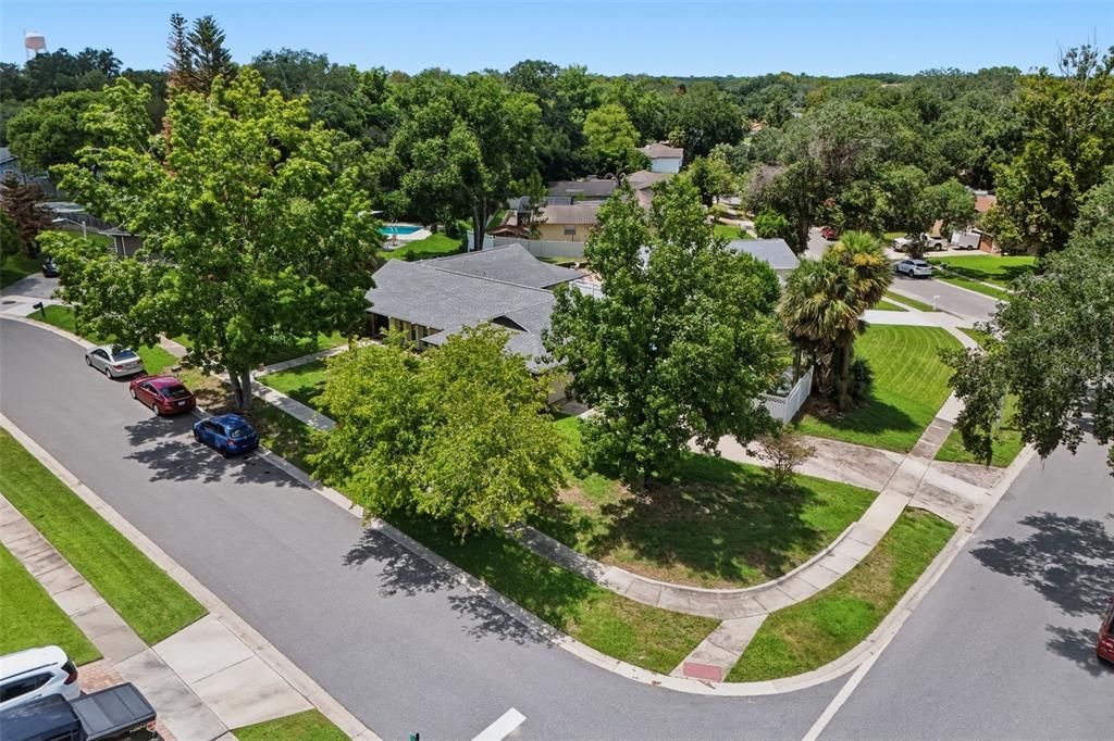 For Sale: $439,999 (3 beds, 2 baths, 1956 Square Feet)