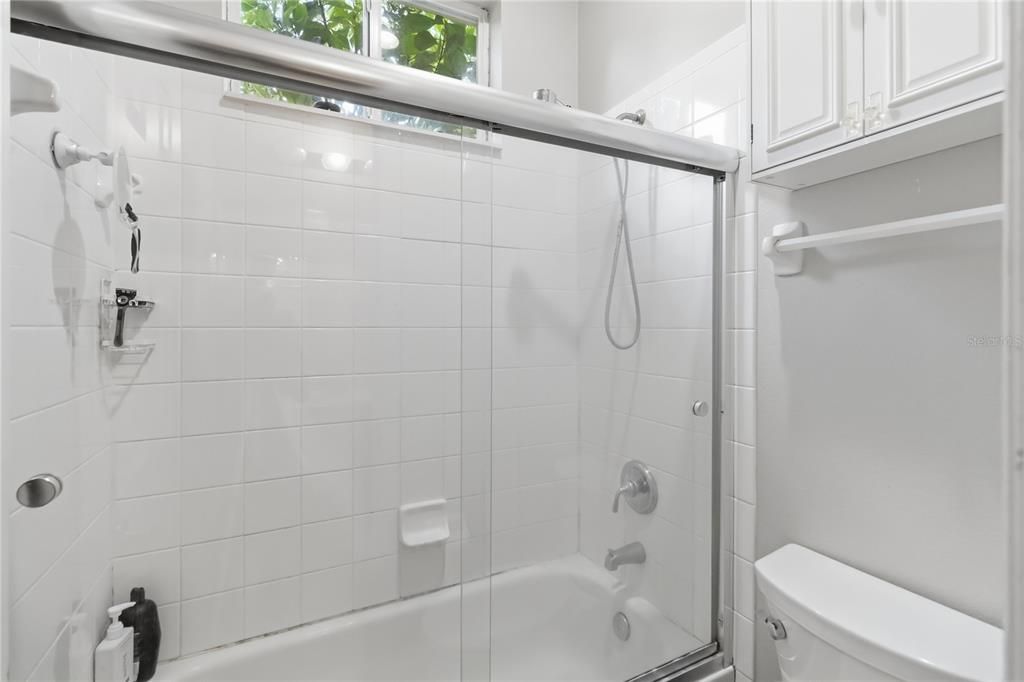 For Sale: $1,100,000 (4 beds, 3 baths, 3411 Square Feet)