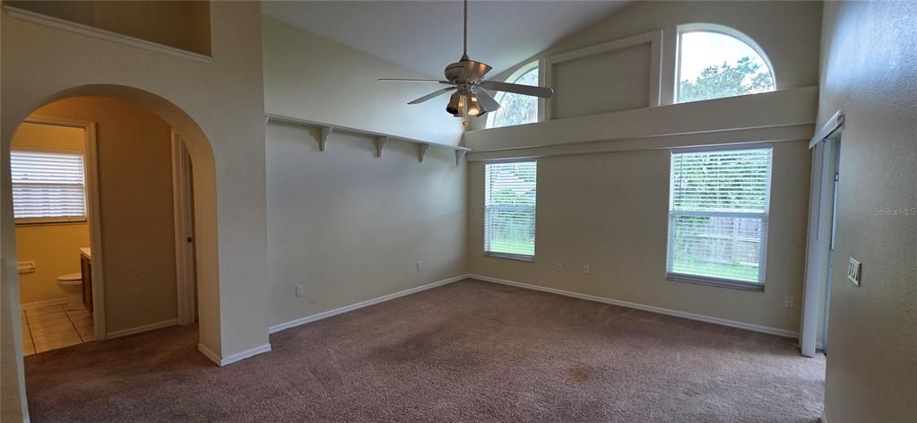 For Rent: $2,195 (3 beds, 2 baths, 1631 Square Feet)