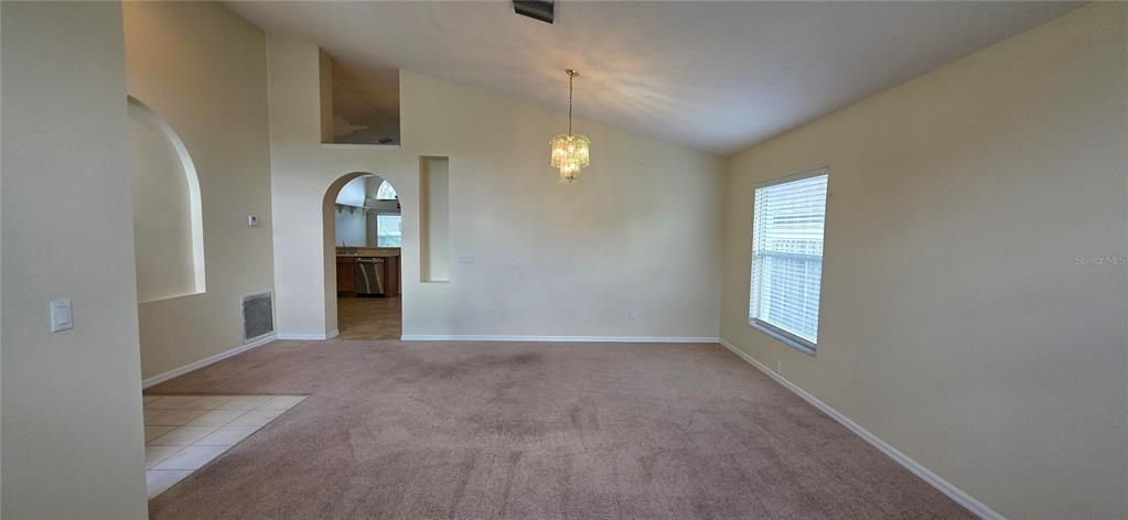 For Rent: $2,195 (3 beds, 2 baths, 1631 Square Feet)