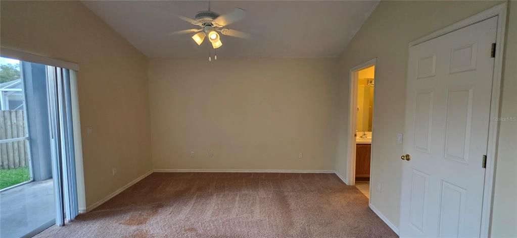 For Rent: $2,195 (3 beds, 2 baths, 1631 Square Feet)