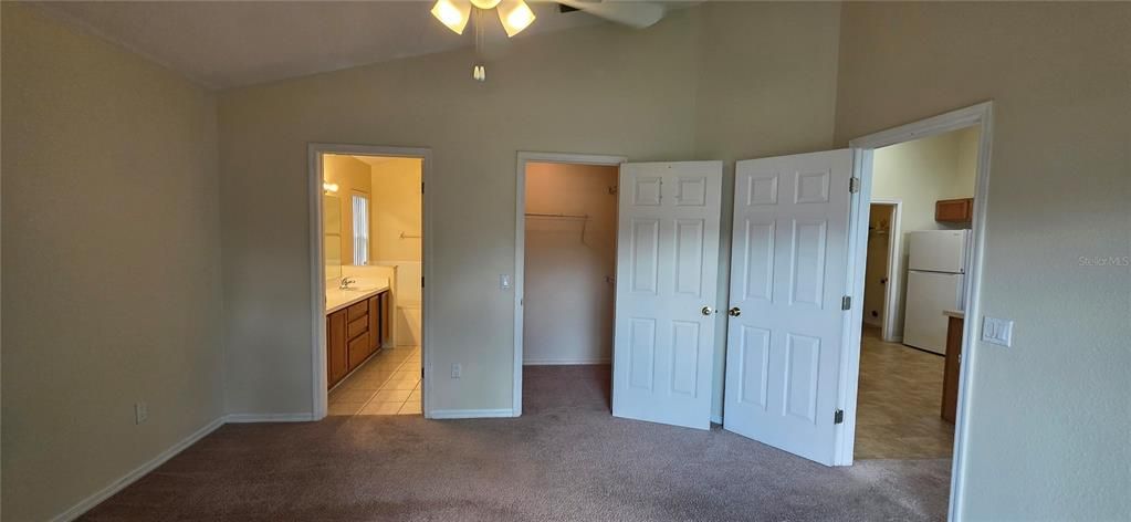 For Rent: $2,195 (3 beds, 2 baths, 1631 Square Feet)